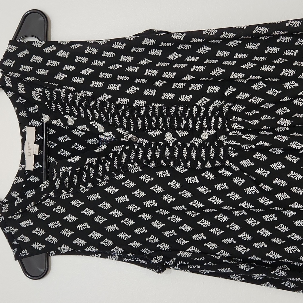 Loft V-Neck Top - Picture 2 of 5